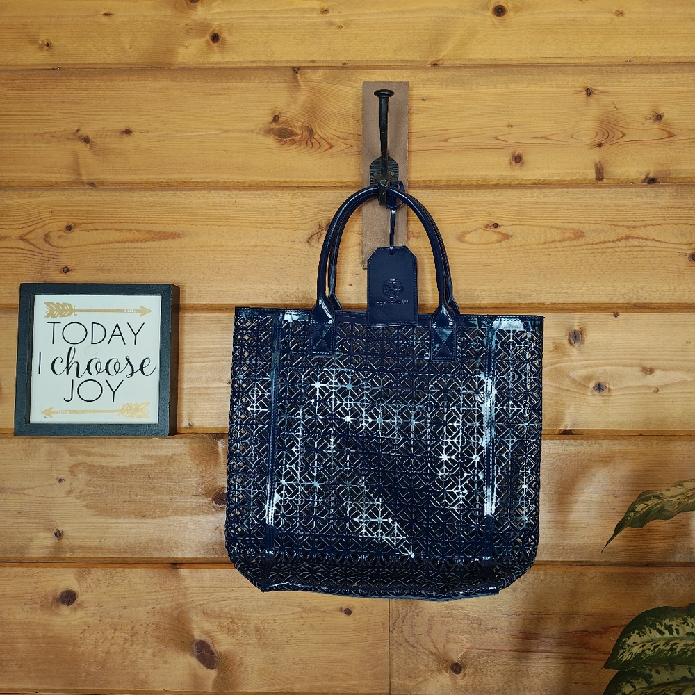 Tory Burch Perforated Navy Lace Weekender Tote Shoulder Bag Tag Beach Laser Cut‎